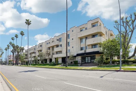 19350 Sherman Way Unit 335, Reseda, CA MLS: BB25092850
