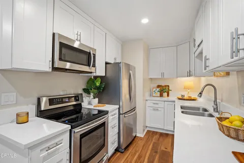 138 S Bryn Mawr Street Unit 39, Ventura, CA 93003 - MLS#: V1-27268