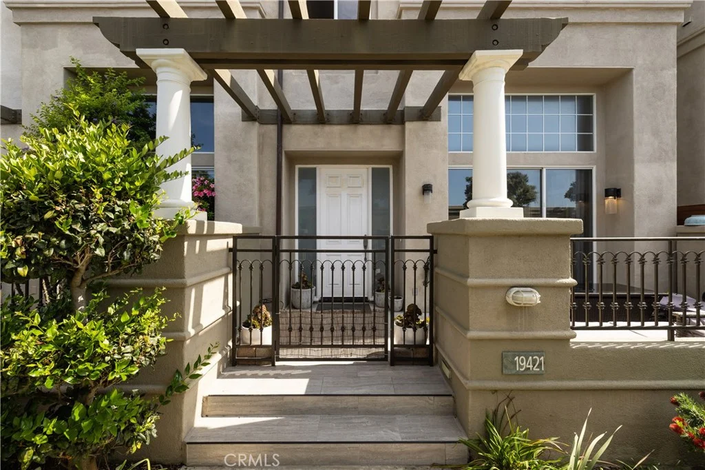 19421 Surfset Drive, Huntington Beach, CA 92648