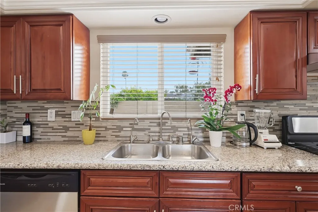 Additional image 7 of 1946 W Broadway, Anaheim, CA 92804