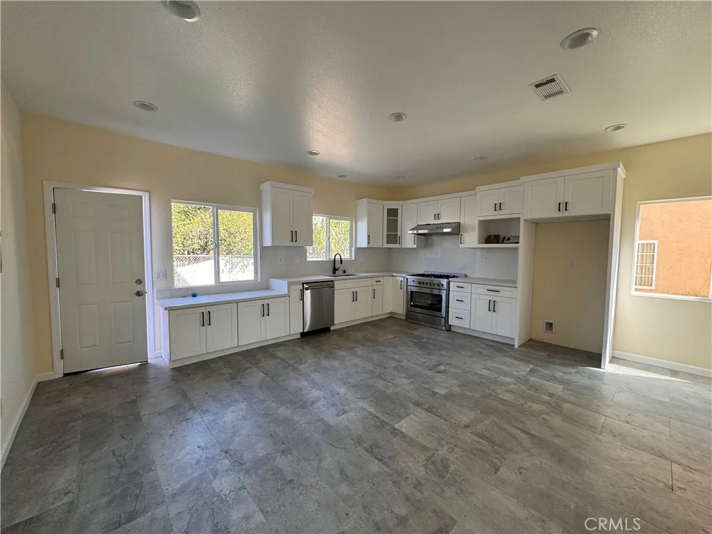 Additional image 127 of 1123 Aldgate Ave, La Puente, CA 91744