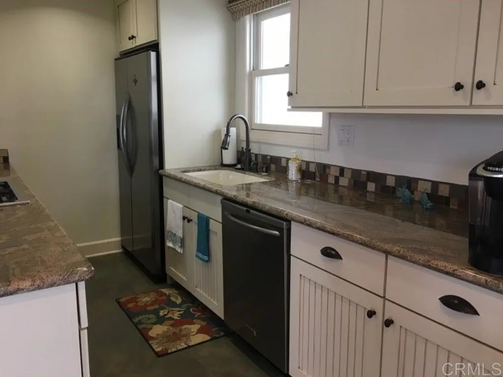 Additional image 8 of 814 D Ave, Coronado, CA 92118