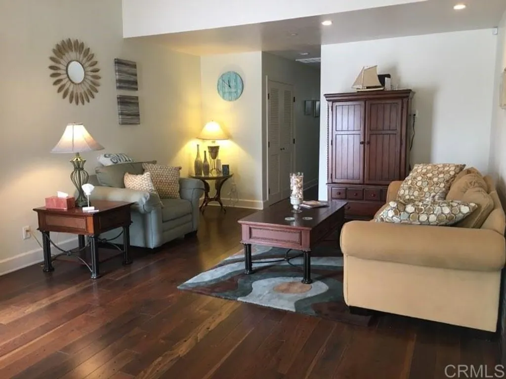 Additional image 3 of 814 D Ave, Coronado, CA 92118