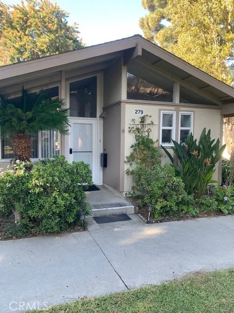 279 Avenida Carmel Unit C, Laguna Woods, CA MLS: OC25012548