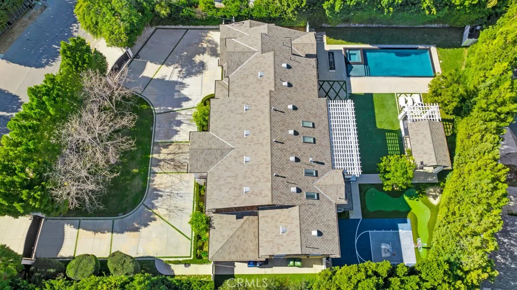 19321 Wells Drive, Tarzana, CA 91356 MLS SR24048471 Listing