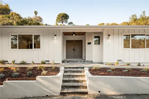 4031 Deerhorn Drive, Sherman Oaks, CA MLS: NP25014288
