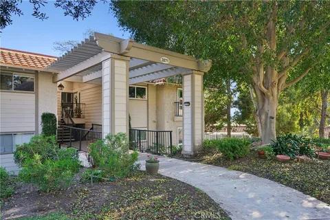 3271 San Amadeo Unit P, Laguna Woods, CA 92637 - MLS#: OC25037700