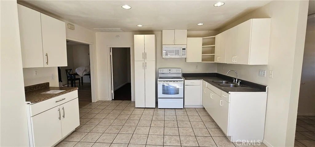 3955 Blair St, Corona, CA 92879 photo 5