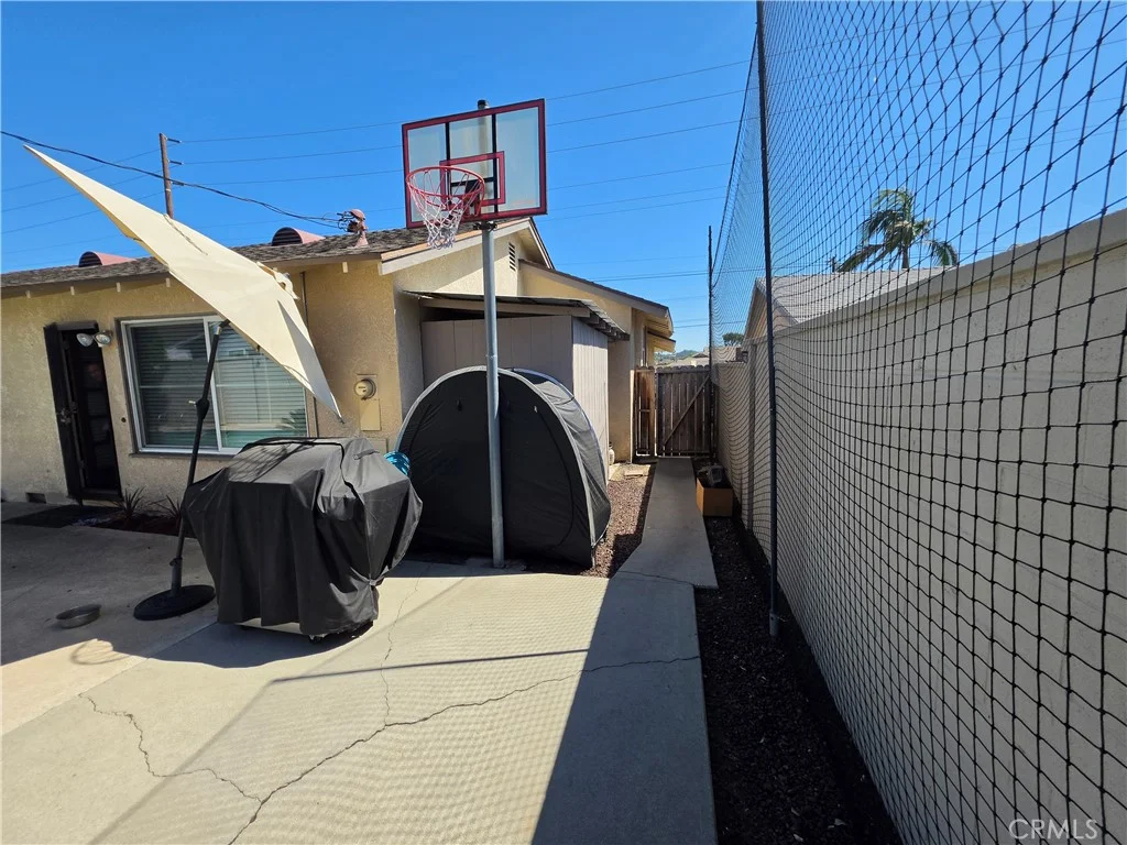 2541 W Lambert Rd, La Habra, CA 90631