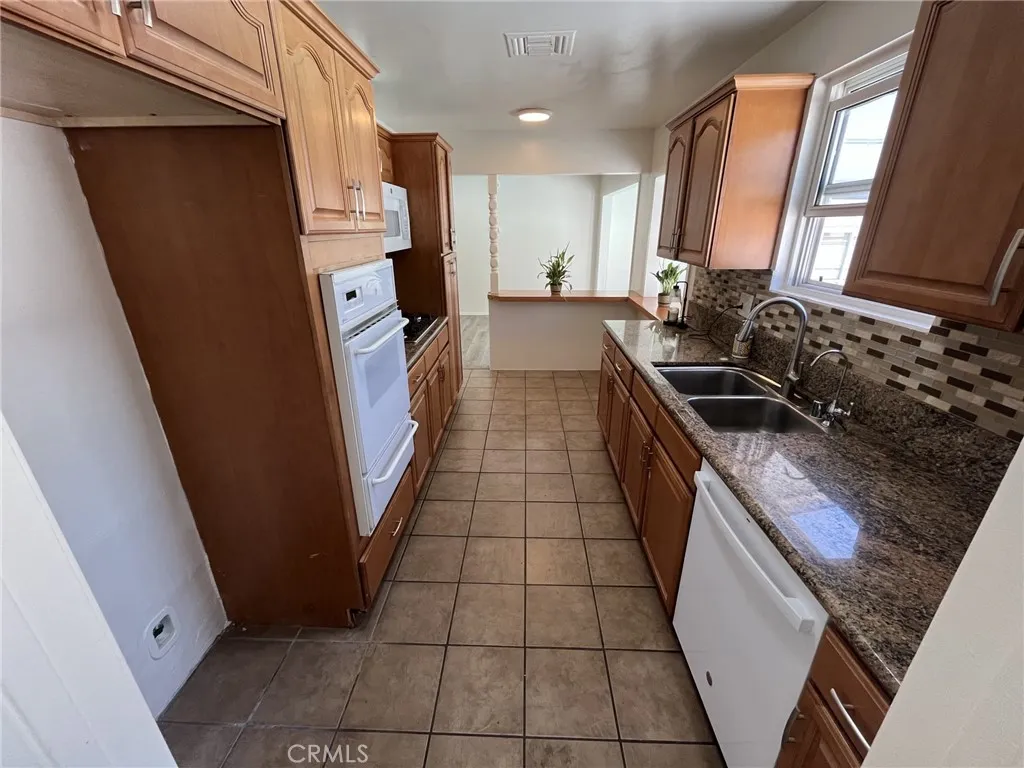 Additional image 6 of 16539 Plummer Street, North Hills, CA 91343