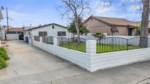 520 Simmons Avenue, Los Angeles, CA 90022 - MLS#: SB25033816