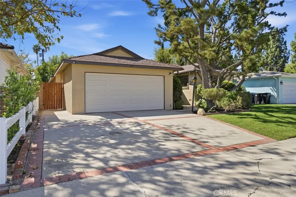 15944 Gledhill Street, North Hills, CA 91343