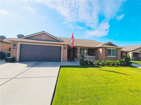 Property image for 1811 Santa Cruz Drive, Tulare, CA 93274