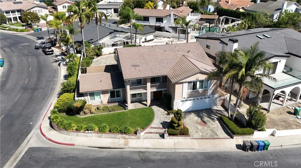 720 Pepper Tree Ln, Long Beach, CA 90815