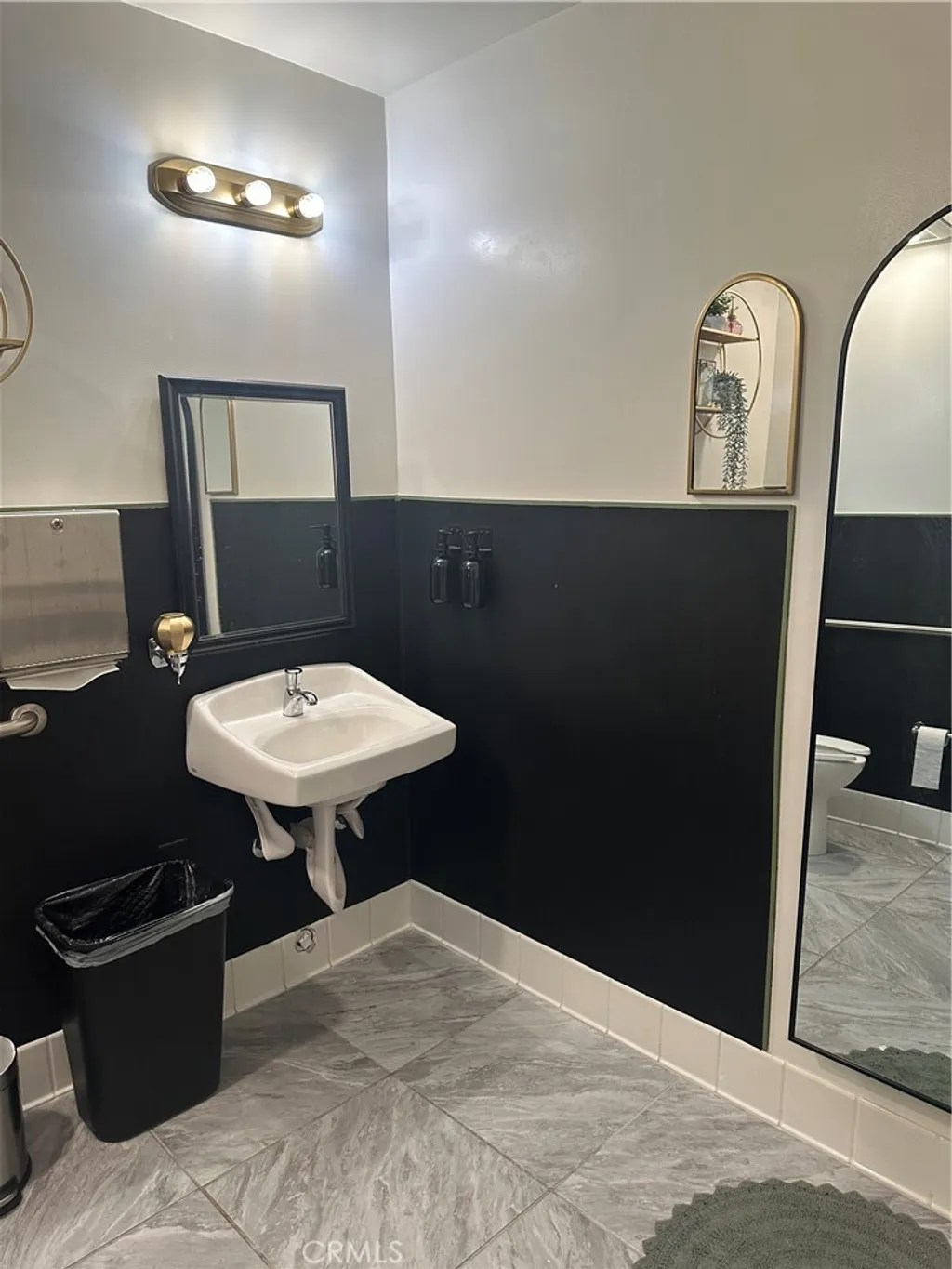 Additional image 7 of 3925 Fountain Ave, Los Angeles, CA 90029