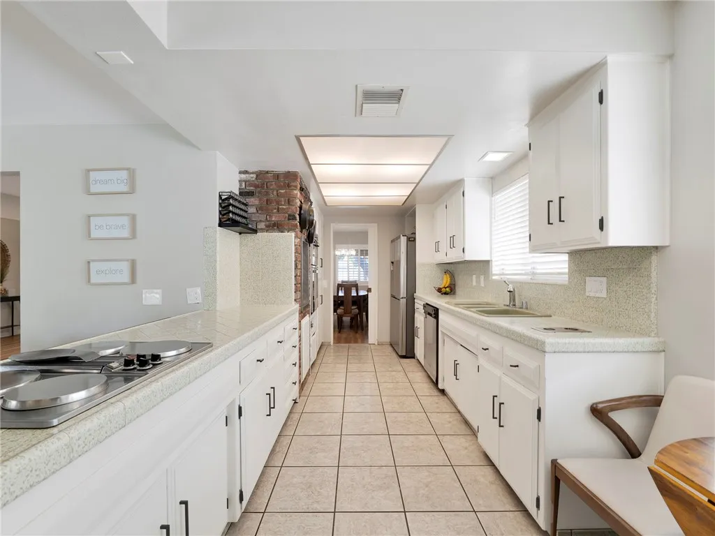 Additional image 14 of 1150 E Lancaster Blvd, Lancaster, CA 93535
