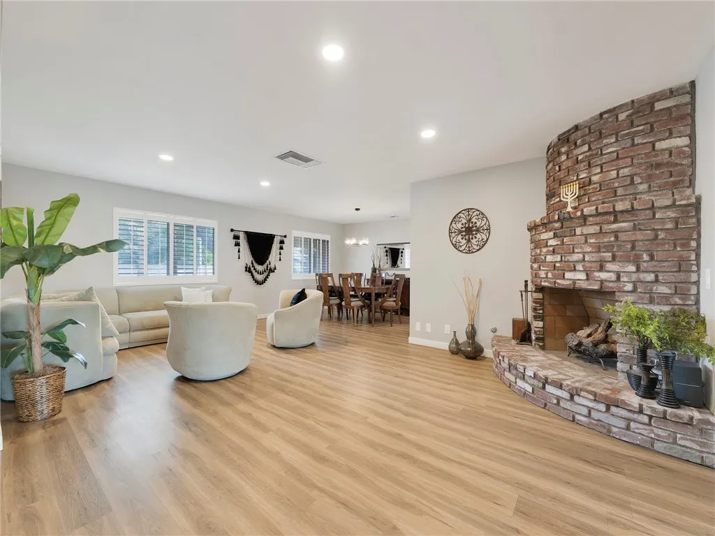 Additional image 46 of 1150 E Lancaster Blvd, Lancaster, CA 93535