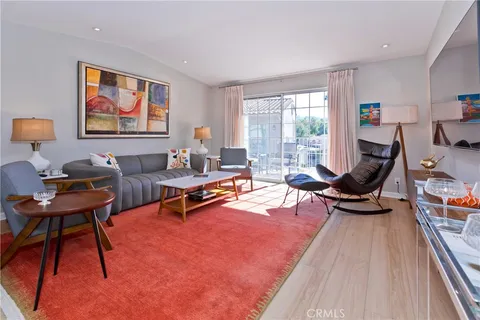 505 S Farrell Drive Unit H44, Palm Springs, CA MLS: SR25060647