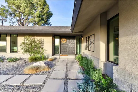 1160 Church Street, Pasadena, CA 91105 - MLS#: CV25011742