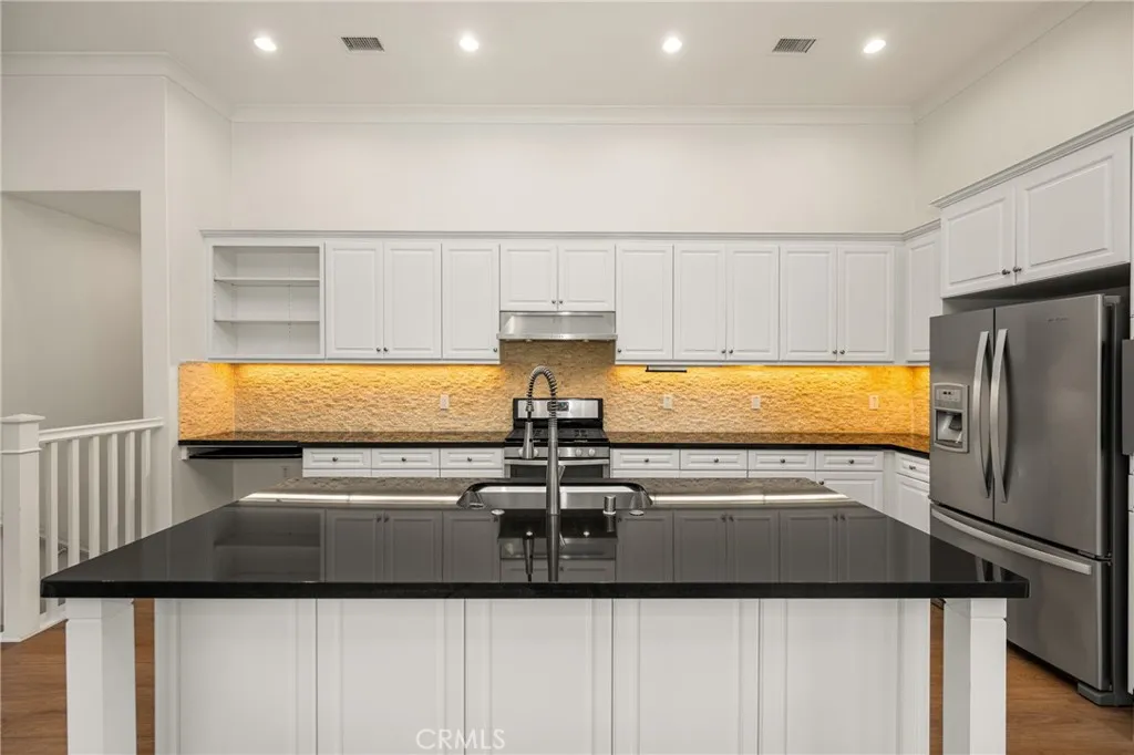 Additional image 17 of 49 Kempton, Irvine, CA 92620