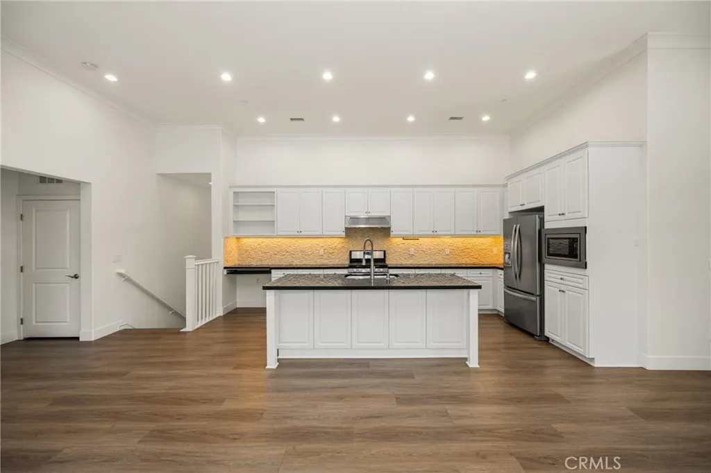 Additional image 11 of 49 Kempton, Irvine, CA 92620