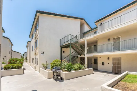 15000 Downey Avenue Unit 354, Paramount, CA MLS: CV24218379