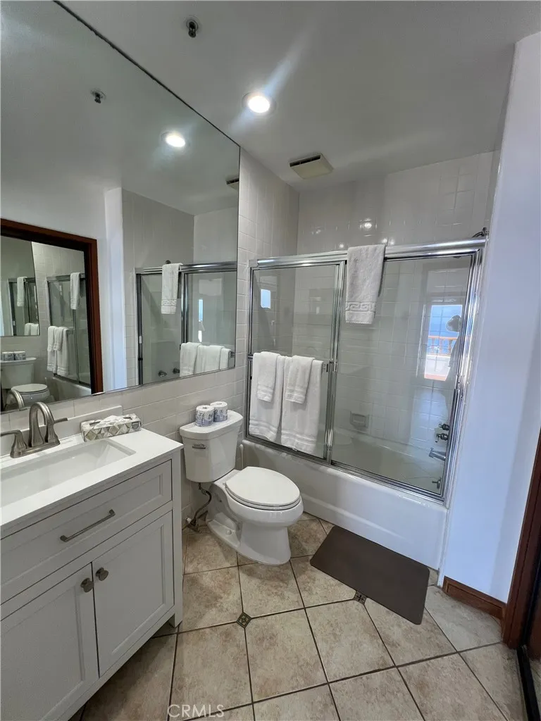 Additional image 33 of 38 Camino De Flores, Avalon, CA 90704