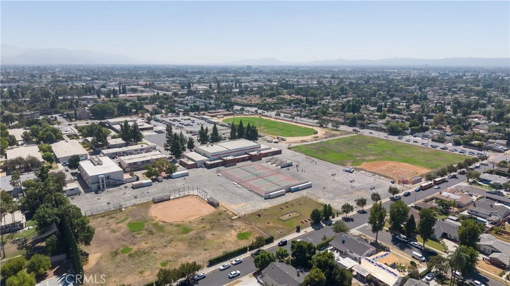 16032 Knapp Street, North Hills, CA 91343