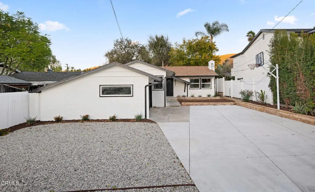 Property image for 2457 Chiquita Lane, Thousand Oaks, CA 91362