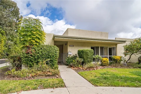 947 Avenida Carmel Unit D, Laguna Woods, CA 92637 - MLS#: PW25040684