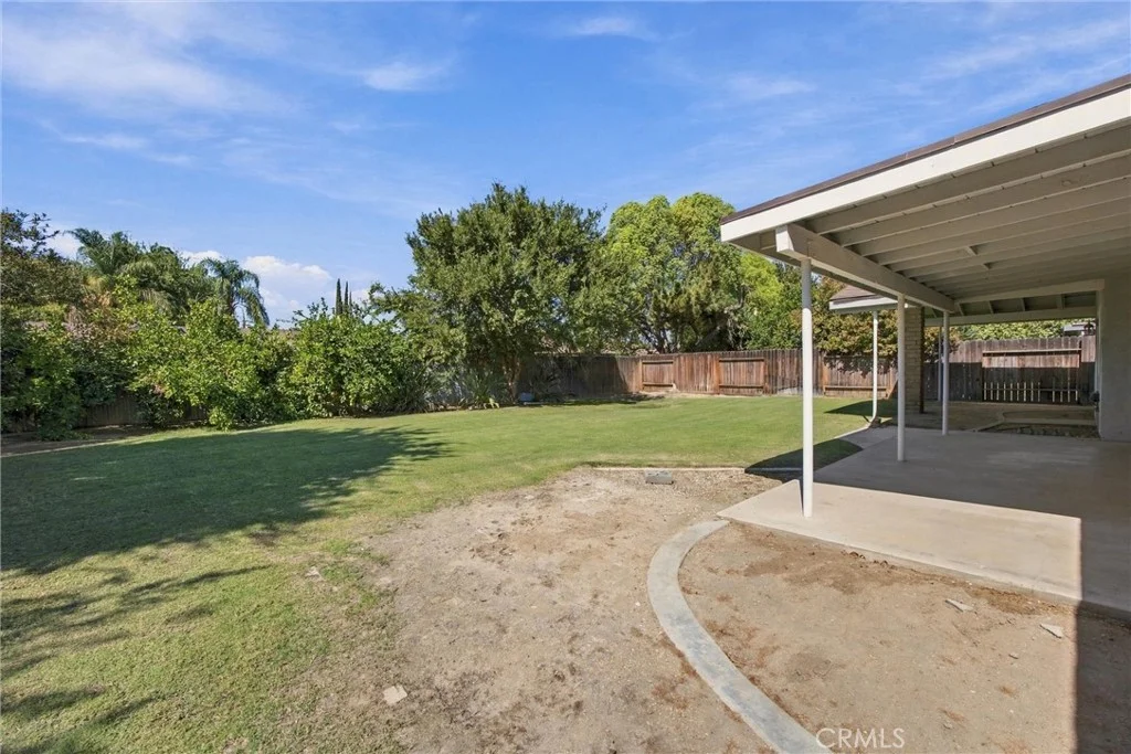 605 Winchester St, Bakersfield, CA 93309