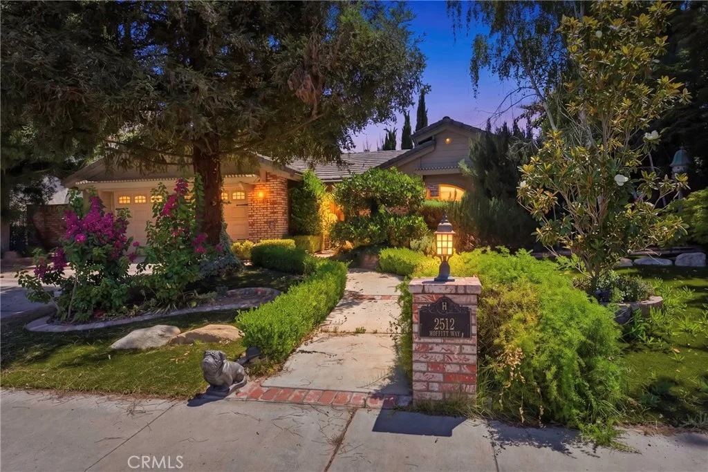 2512 Moffitt Way, Bakersfield, CA 93309