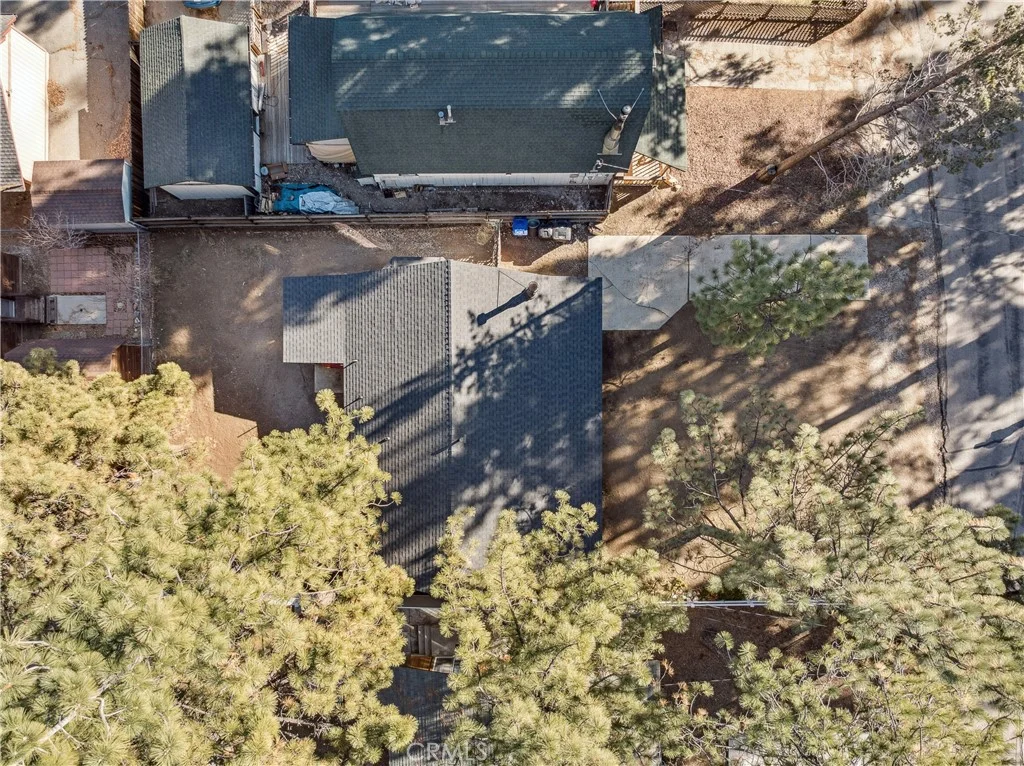 937 E Fairway Blvd, Big Bear City, CA 92314