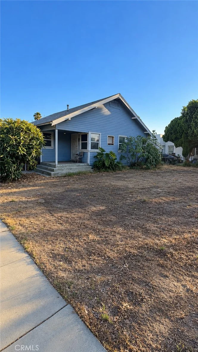 1088 E 8th St, Upland, CA 91786