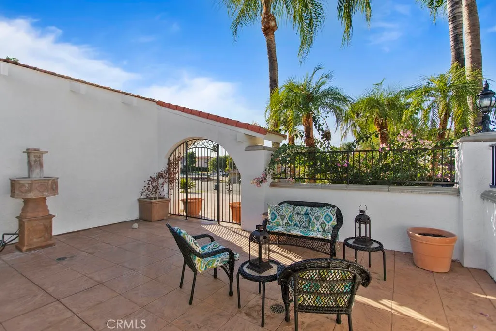 23240 Blue Bird Drive, Canyon Lake, CA 92587