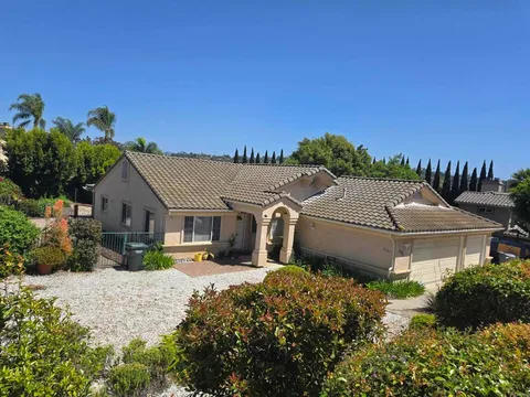 2521 Lynn Way, Vista, CA MLS: NDP2504826