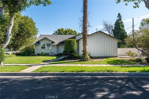 1500 E Commonwealth Avenue, Fullerton, CA MLS: OC25078810
