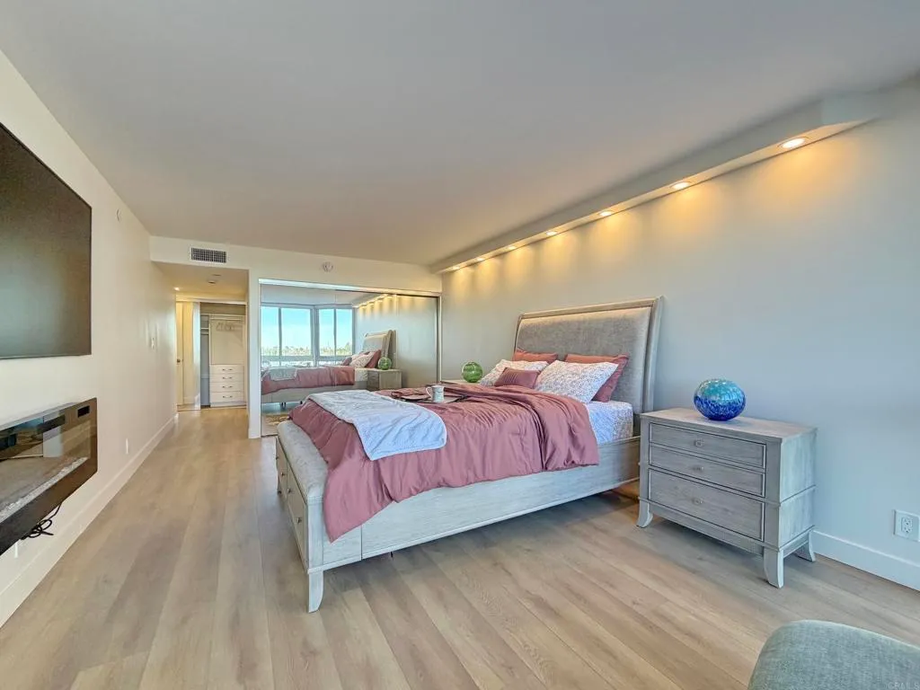 Additional image 25 of 1820 Avenida Del Mundo Unit 208, Coronado, CA 92118