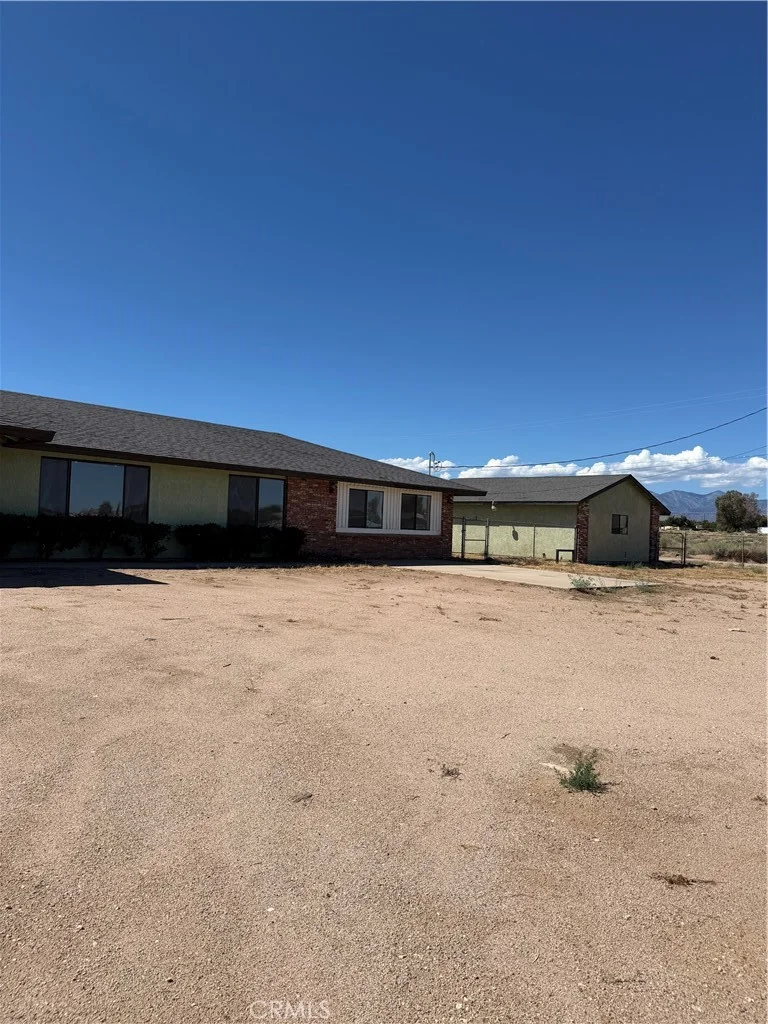 13535 Mesquite Street, Oak Hills, CA 92344
