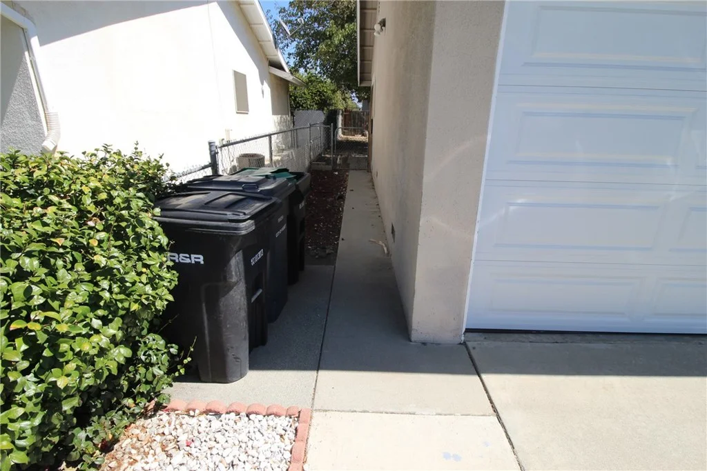 940 S Taylor St, Hemet, CA 92543