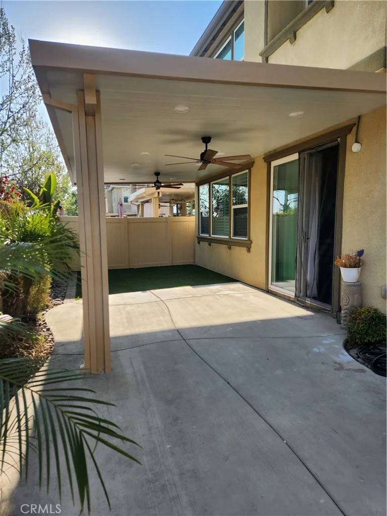 28475 Sunflower St, Highland, CA 92346