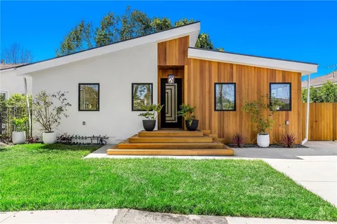 3189 S Bentley Avenue, Los Angeles, CA MLS: SR25059802