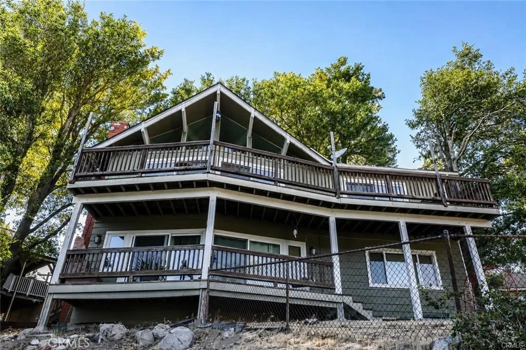 24340 Wabern Dr, Crestline, CA 92325