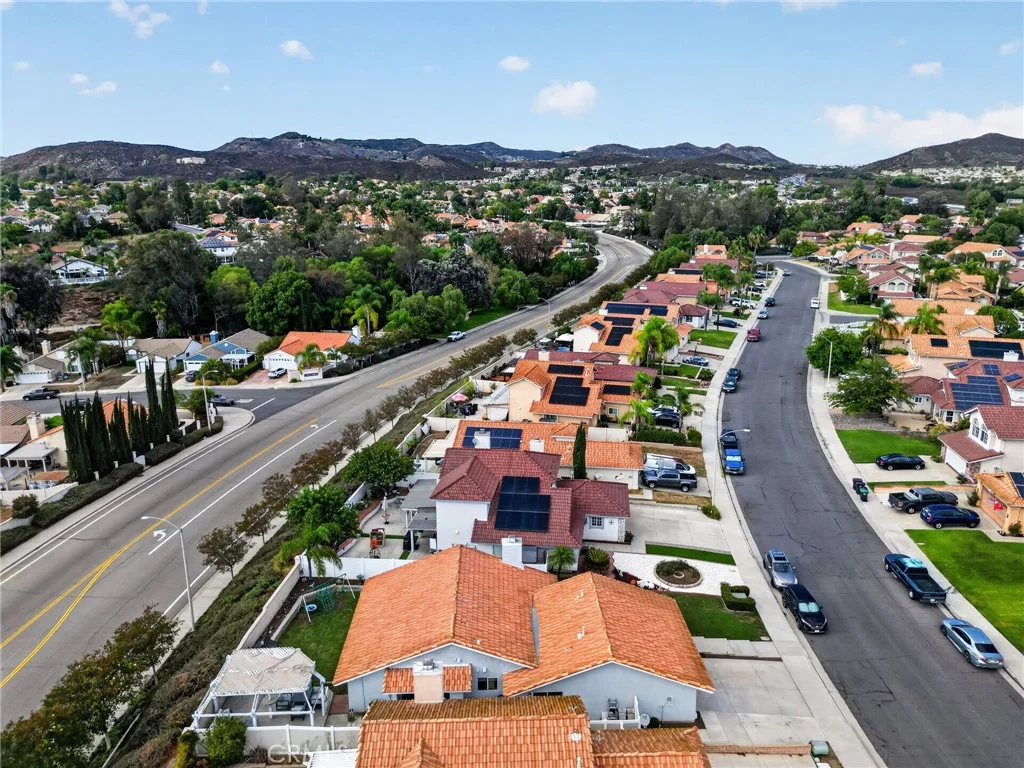 39541 Country Mill Rd, Murrieta, CA 92562