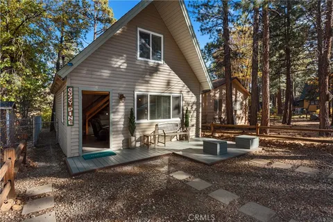 347 Spruce Lane, Sugarloaf, CA 92386 - MLS#: CV25040862