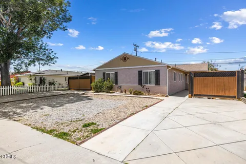 3011 Fournier Street, Oxnard, CA 93033 - MLS#: V1-29608