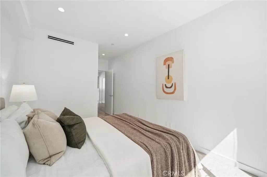 Additional image 16 of 5153 W Redondo Court, Los Angeles, CA 90019