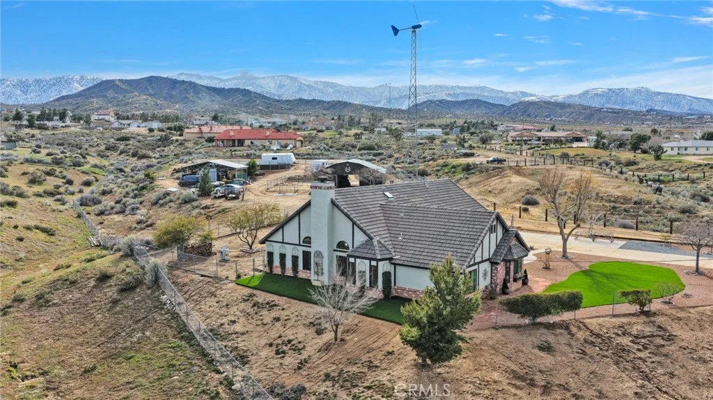5205 Snow Line Rd, Phelan, CA 92371