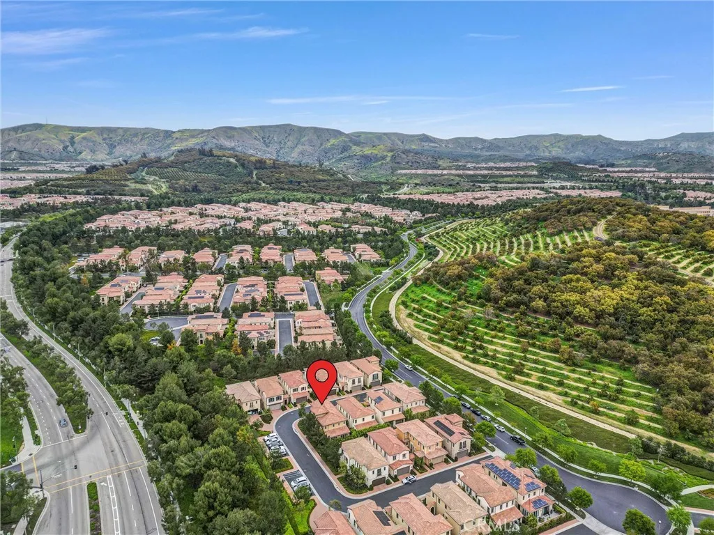 56 Farmhand, Irvine, CA 92602