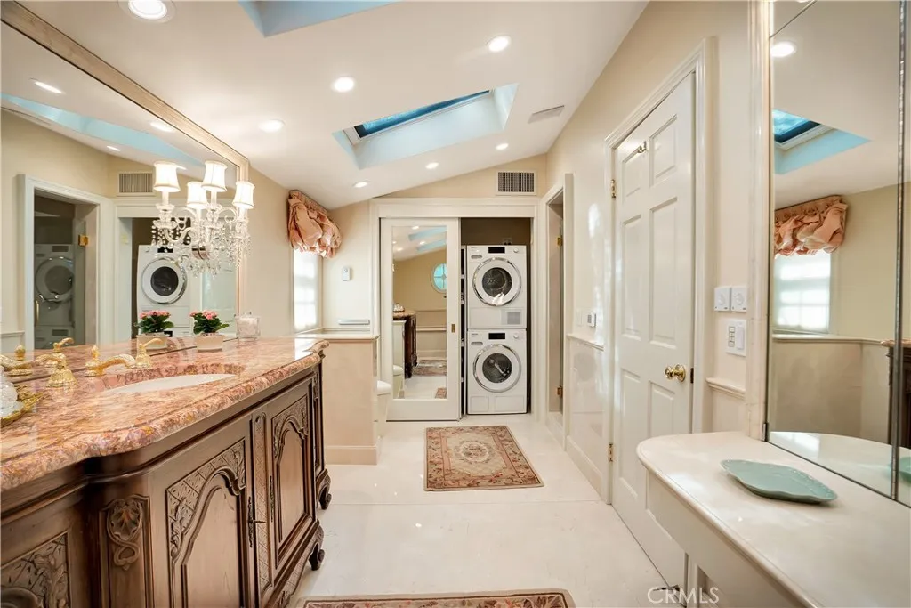 Additional image 60 of 17420 Rancho St, Encino, CA 91316